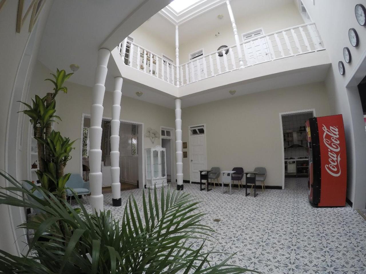 Nomad Hostel Medellín Eksteriør billede